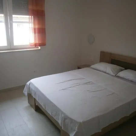 Lovely 400m From The Sea Apartment
