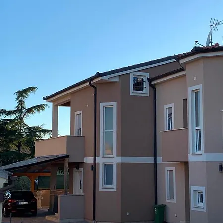 Lovely 400m From The Sea